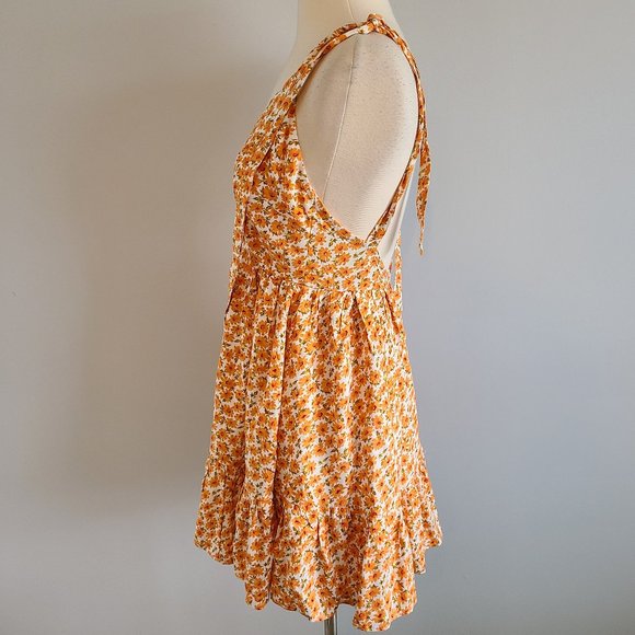 Hello Molly chicago high rises floral dress - Picture 4 of 7